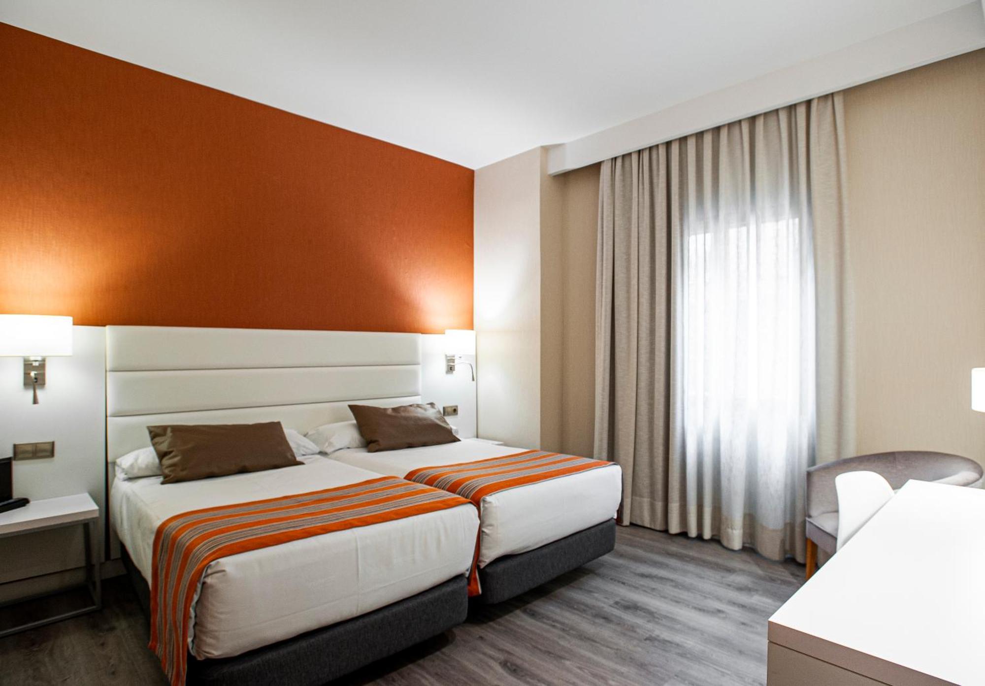 Catalonia Conde De Floridablanca Hotel Murcia Bilik gambar
