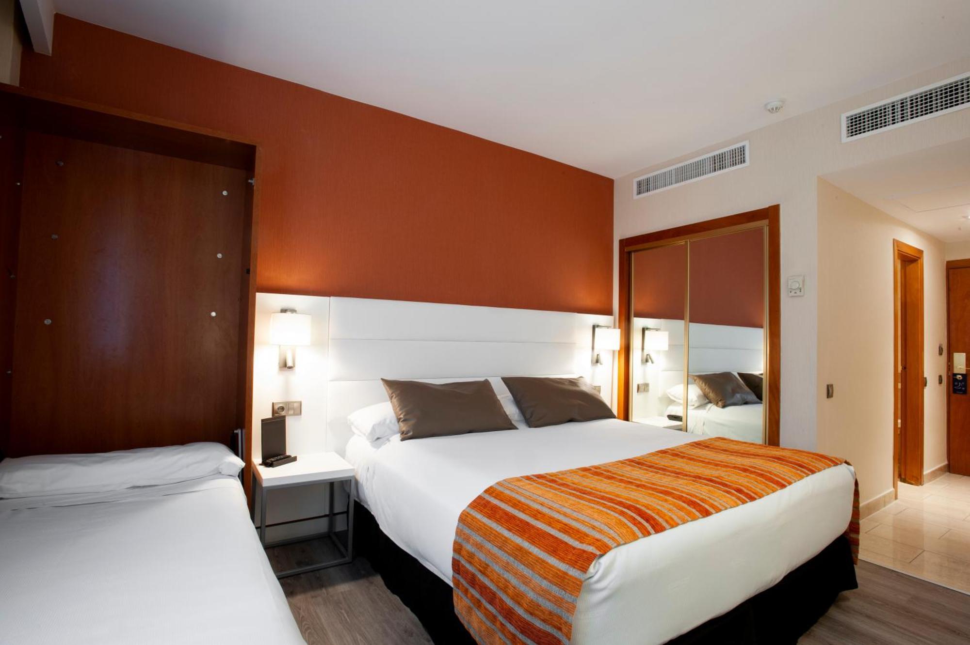 Catalonia Conde De Floridablanca Hotel Murcia Bilik gambar